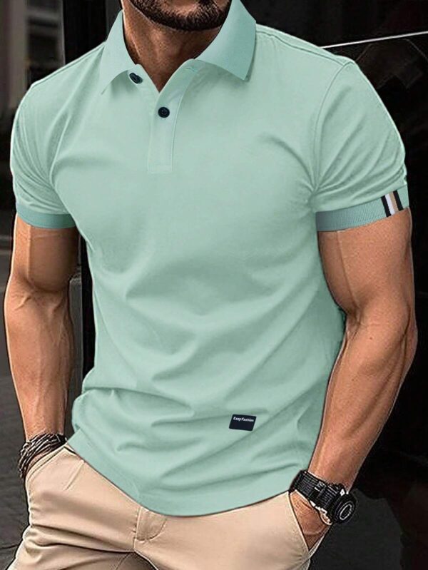 Camisa polo con vista en las mangas. Talla L