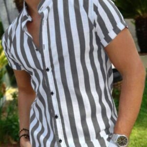 Camisa de rayas verticales cuello mao. Talla M