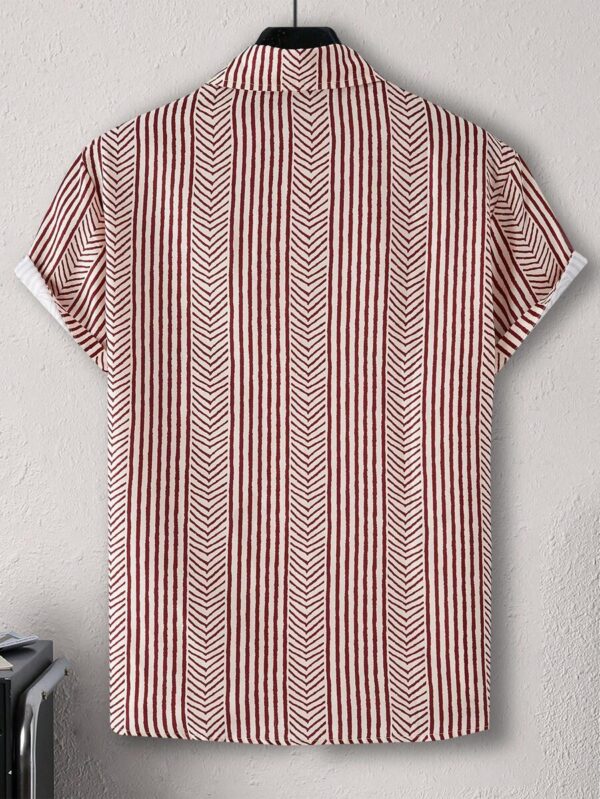 Camisa estampado geográfico. Talla L - Imagen 2