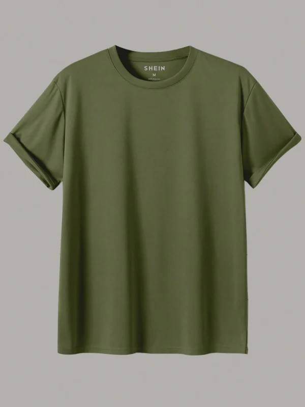 Camiseta verde de manga corta con cuello redondo para hombre. Talla M