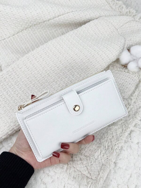 Cartera plegable de gran capacidad con botón. Blanco