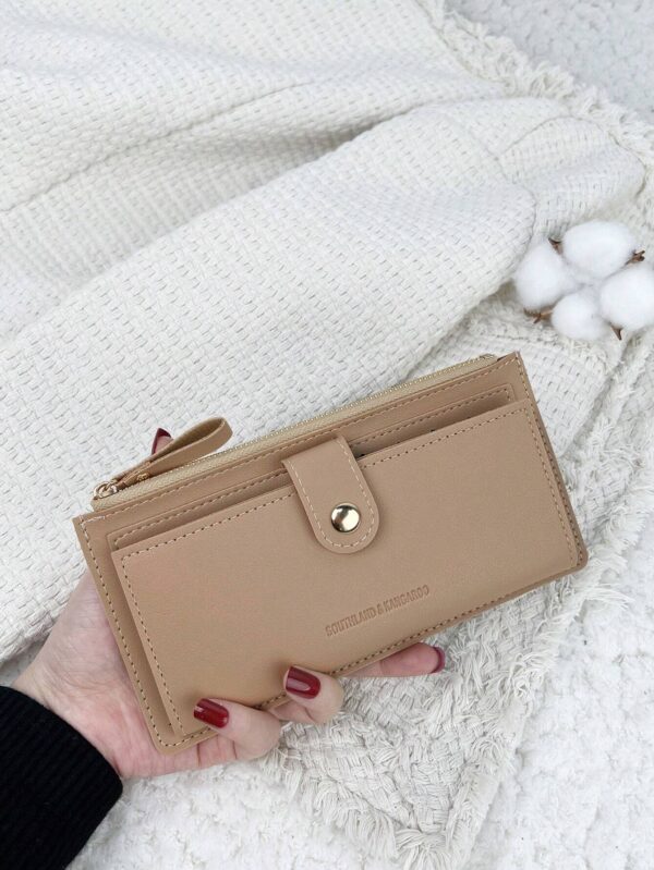 Cartera plegable de gran capacidad con botón. Caqui